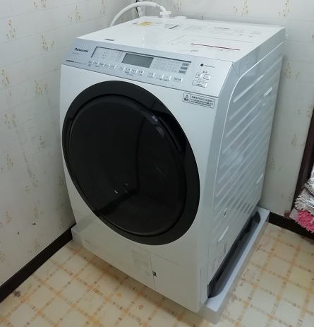防水パンに収まった洗濯機